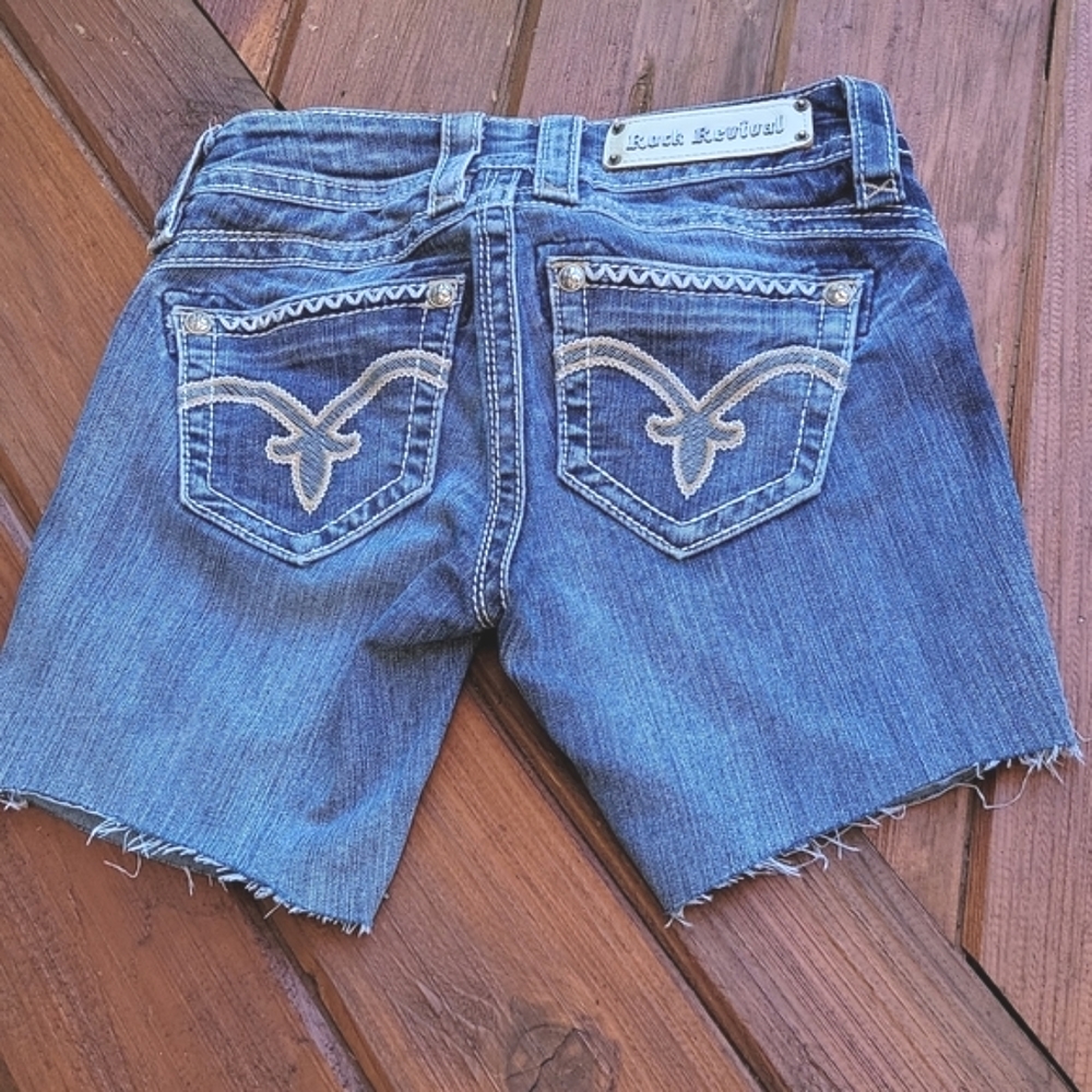 🍃 Rock Revival jeans short Sz 24